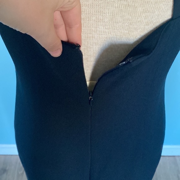 VTG 90’s Carole Little black midi evening gown. Slit lace trim. Size 8 LBD - Picture 7 of 10